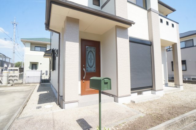 北浦様戸建てのエントランス|こちらからお部屋の中にどうぞ！