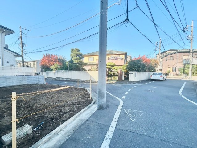 板橋区西台3丁目　建築条件付き売地の前面道路含む現地写真|2025.11.17撮影

現地ご見学希望・資料請求などお気軽にお問い合わせ下さい！
03-5990-5201