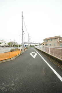 【前面道路含む現地写真】 | 【仲介手数料無料！！】府中市日新町４丁目　新築戸建て（全7棟）5号棟　4990万円