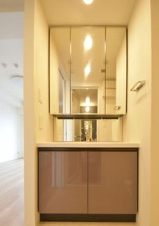 【独立洗面台】 | CLK南千住 | 独立洗面台、小物を置くことができて便利です