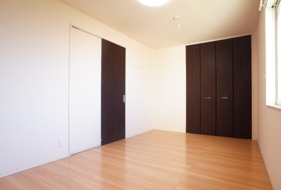 【寝室】 | シャルムコート | 寝室