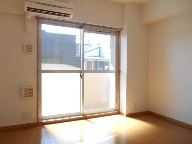 エレガンラルジュⅡの内装|内装は落ち着いています