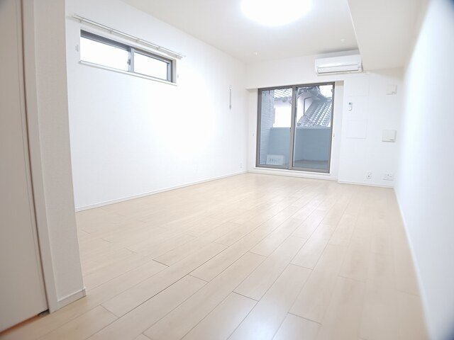 ディアコート池浦Ａの居間・リビング