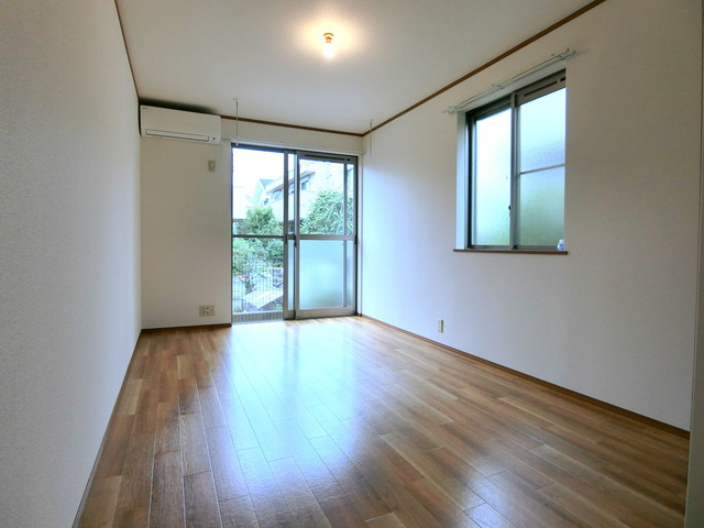 ヴァンテアン・ノールの居間・リビング|★洋室7.8帖と広々使用できます★