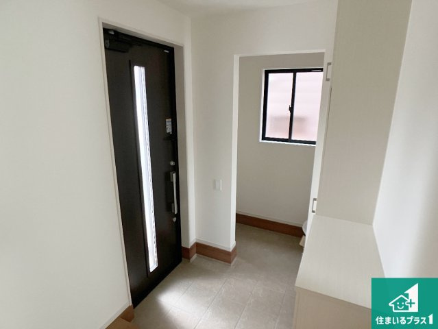 姫路市飾磨区今在家　第1期　新築一戸建ての玄関|シューズボックスにはたくさんの靴が収納できるので玄関周りはいつもスッキリ！ご家族が増えても安心！