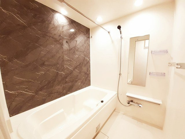 フルール・エトワールⅡの浴室