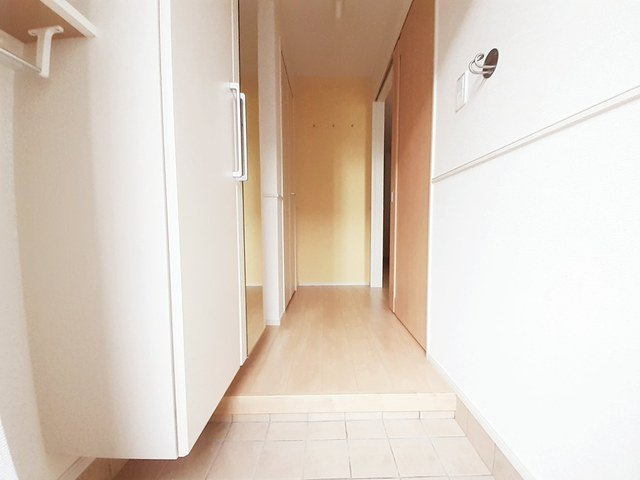 フルール・エトワールⅡの玄関