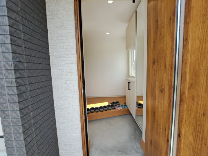 高崎市上佐野町　（未入居）3200の玄関