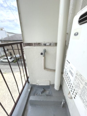 【設備】 | グレースマンション | 室外洗濯機置き場です