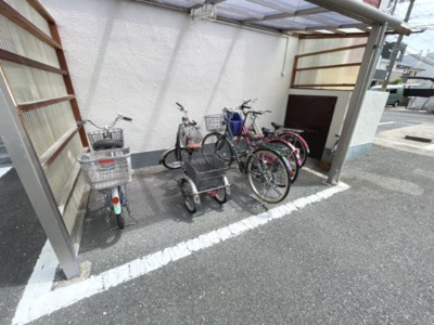 【その他共用部分】 | グレースマンション | 駐輪場です