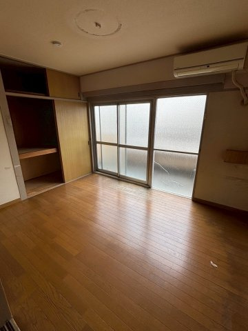 美山フラッツの居間・リビング