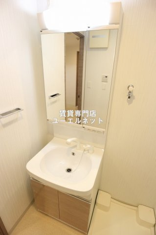 【独立洗面台】 | M's COMFORT ESAKA | 清潔感ある独立洗面台で毎日気持ちよく♪