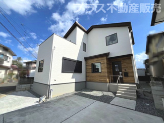 【外観】 | 現地写真。プラス不動産販売なら、現場の全ての棟をまとめてご見学頂けます。