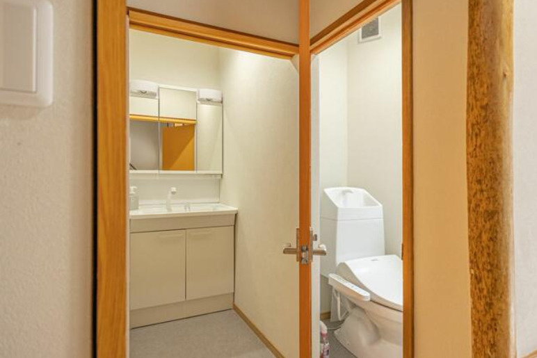 墨田区向島５丁目の戸建の独立洗面台