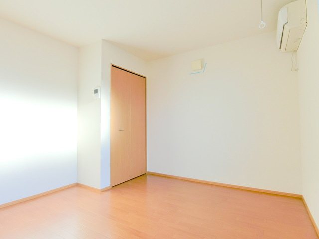 ｌｏｇｅｍｅｎｔ　ｔｏｕ　ｔｏｕ(ロジュマントゥトゥ)の寝室|☆南西向・日当たり良好☆