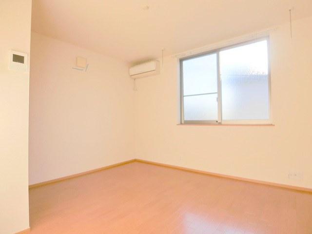 ｌｏｇｅｍｅｎｔ　ｔｏｕ　ｔｏｕ(ロジュマントゥトゥ)の居間・リビング|☆6.9帖居室☆