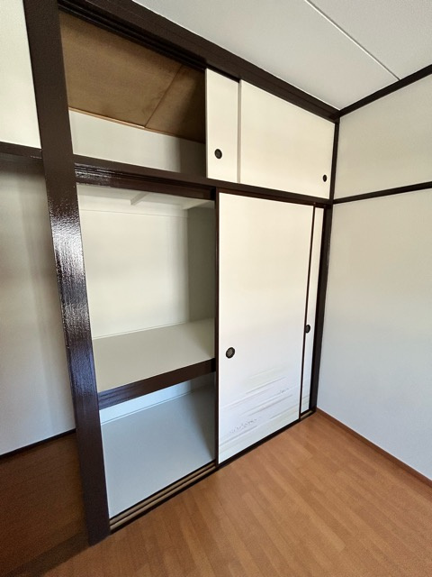 三鷹市下連雀８丁目の賃貸マンションの収納