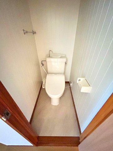 三鷹市下連雀８丁目の賃貸マンションのトイレ