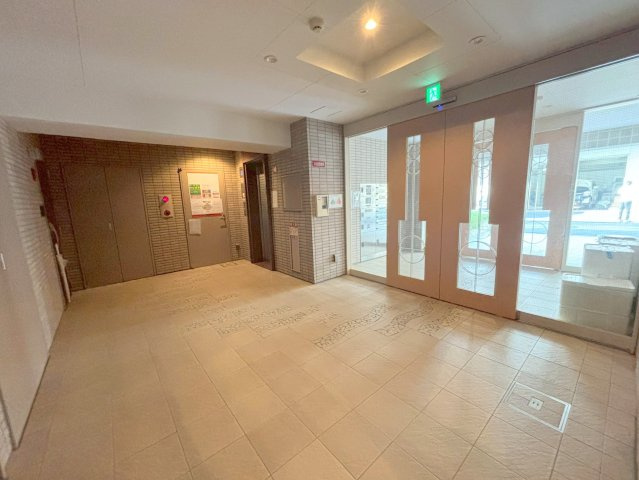 サークルコート緑地のロビー