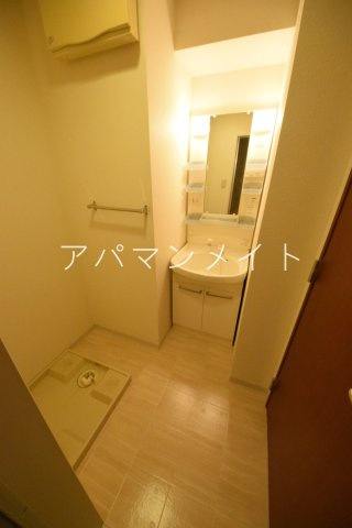 【設備】 | GLOIREMANSION | 室内洗濯機置場