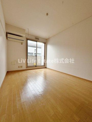 グラシアス　ユリ