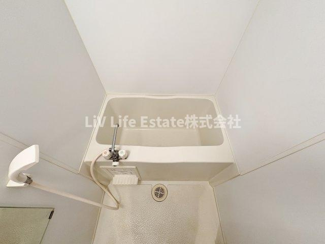 グラシアス　ユリ