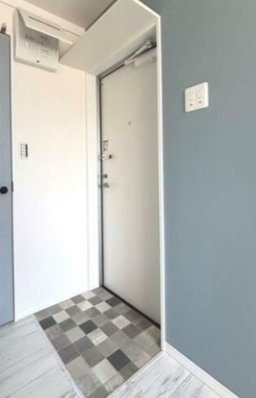 メゾンド・アヴェニール亀有の玄関