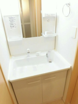 【洗面所】 | ベル　アンジュＡ | コンパクトで使いやすい洗面所