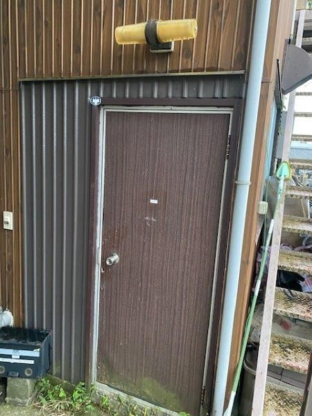 野本ハイツのエントランス