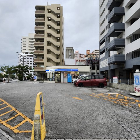 光パーキング看板の外観