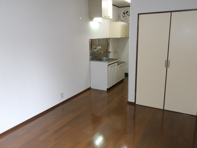 アドウィスタリアの内装