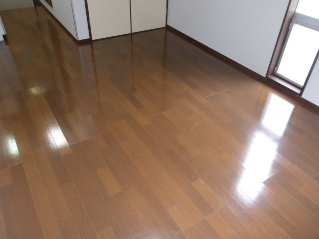 アドウィスタリアの洋室