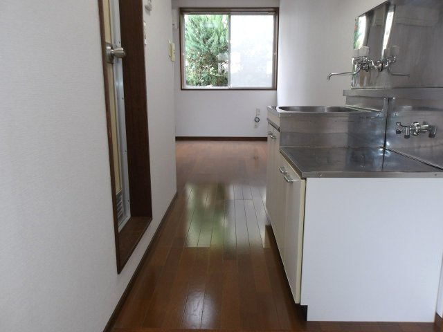 アドウィスタリアの内装