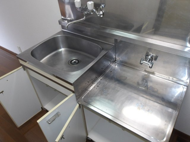 アドウィスタリアのキッチン