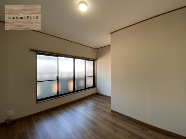 大阪市鶴見区緑3丁目の洋室