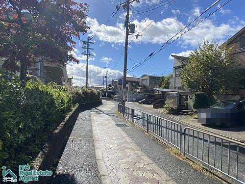 平野上柳町 中古戸建の前面道路含む現地写真