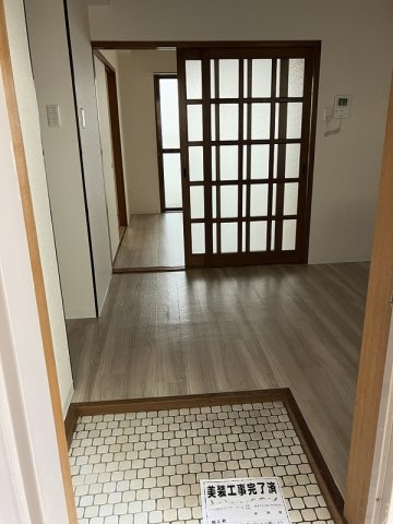 ファミネス芦屋の玄関