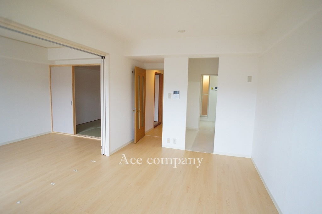 【居間・リビング】の画像