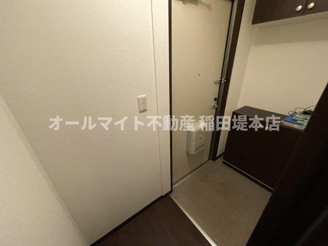 調布市調布ケ丘１丁目のアパートの玄関