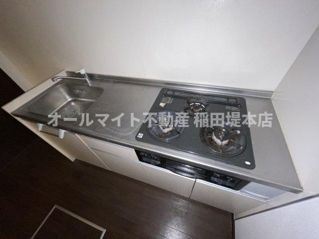 調布市調布ケ丘１丁目のアパートのキッチン