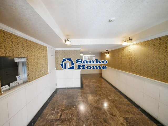 ＡＺＥＳＴ日暮里のロビー