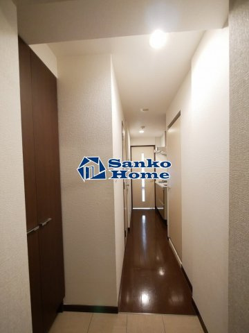 ＡＺＥＳＴ日暮里の玄関