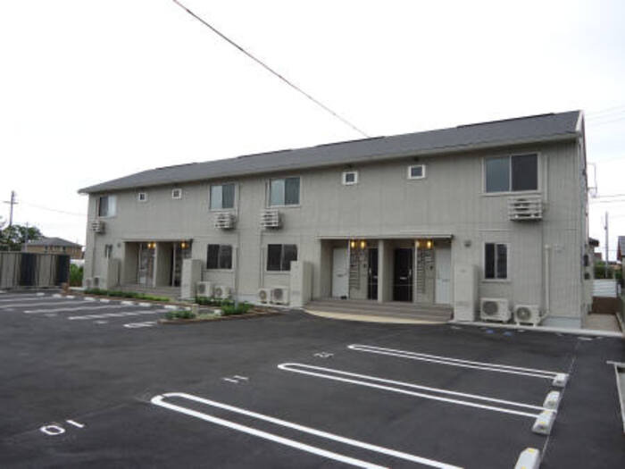 グリーンコートA棟 A棟の外観