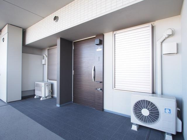 プラウドシティ塚口マークスカイの玄関