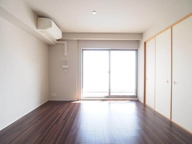 プラウドシティ塚口マークスカイの居間・リビング