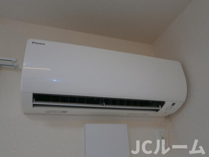 アン・アロールの設備