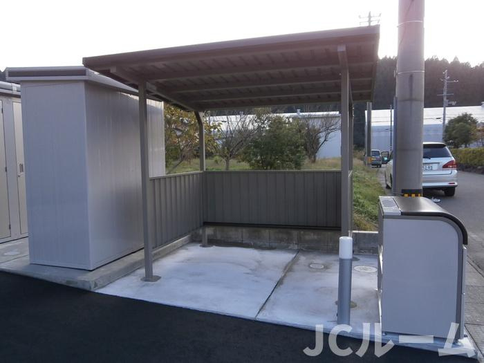 アン・アロールのその他共用部分