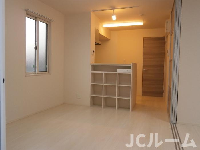 アン・アロールの居間・リビング