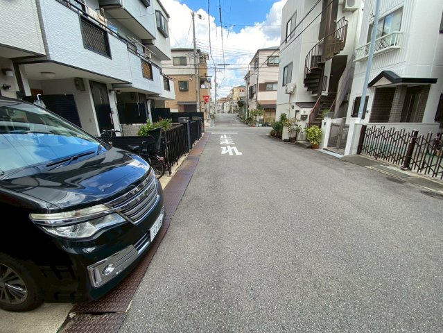 灘南通6丁目戸建の駐車場