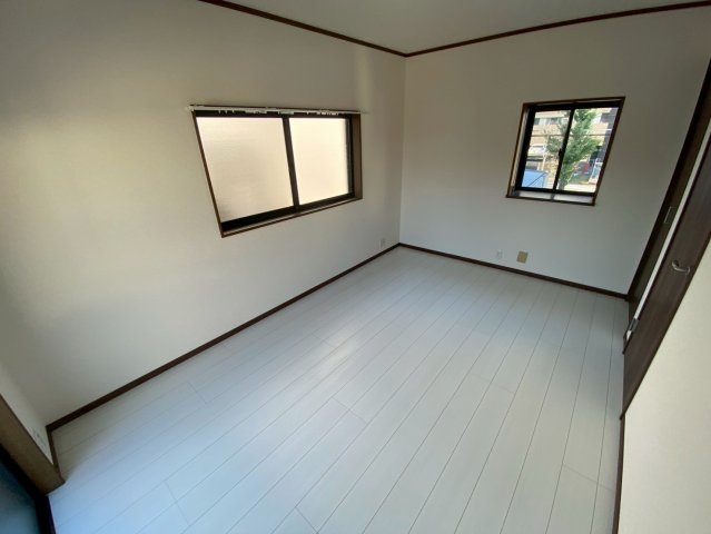 灘南通6丁目戸建の居間・リビング